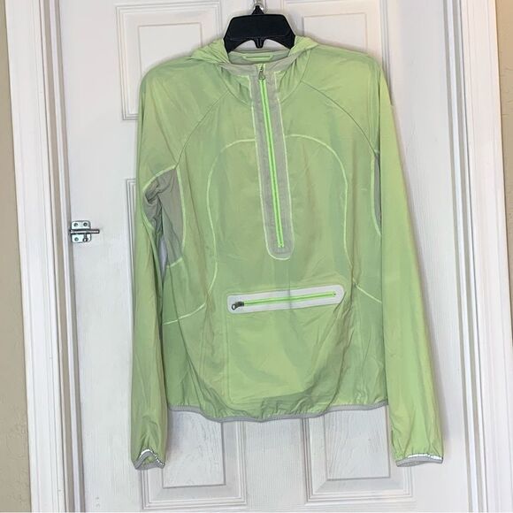 Lululemon Run: Stash & Dash Pullover Screaming Green Light Size 8 - Picture 8 of 9